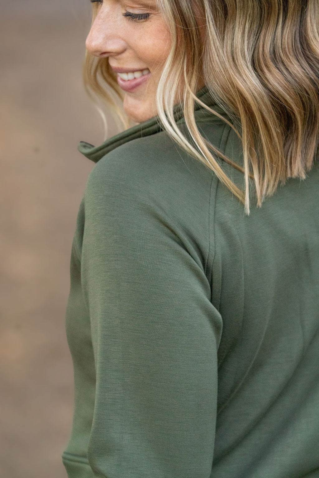PREBOOK Mia Scuba Halfzip - Olive