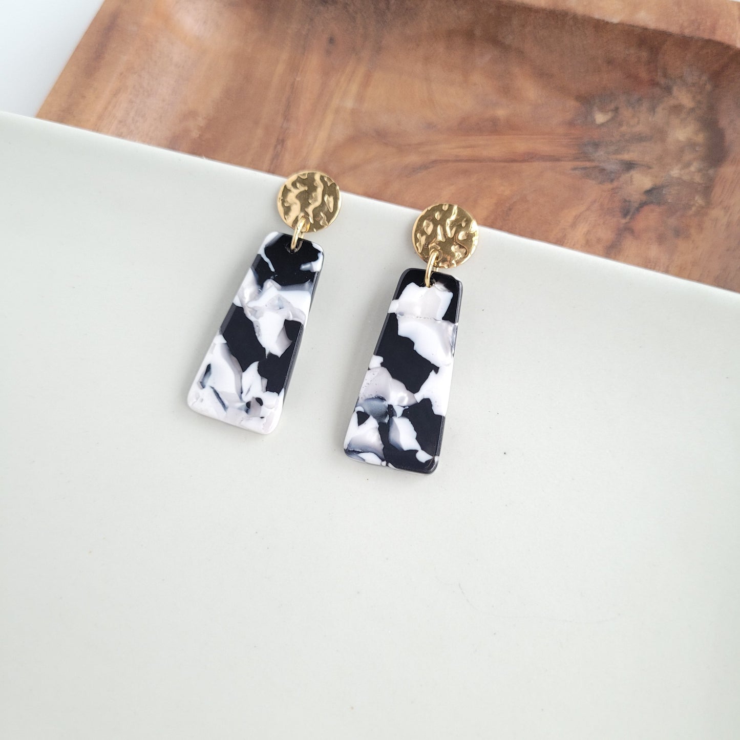 Mia Mini Earrings - Black & White