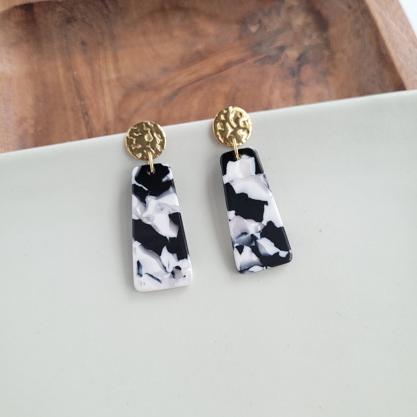 Mia Mini Earrings - Black & White