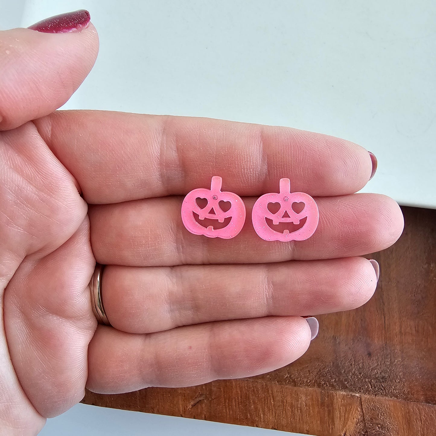 Jack O' Lantern Pumpkin Studs - Pink Glitter