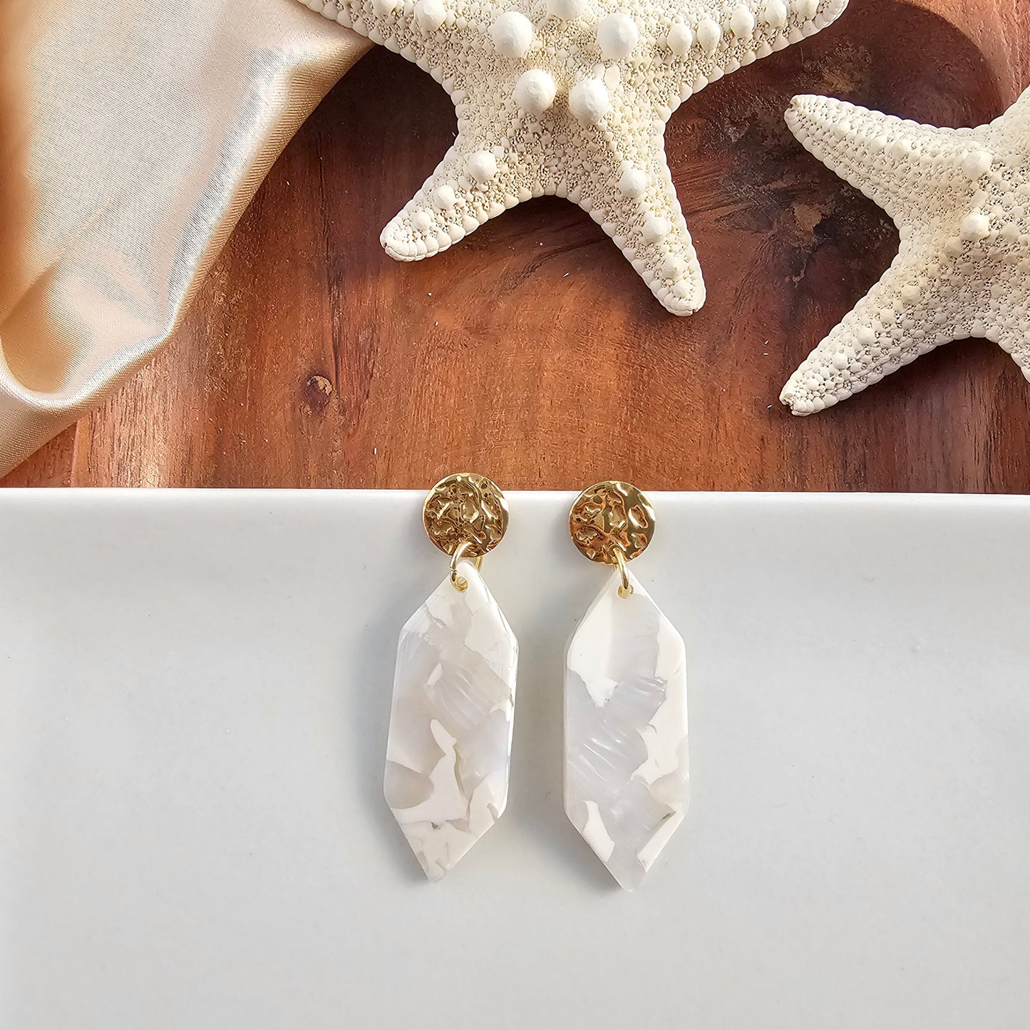 Gemma Earrings - Breezy White