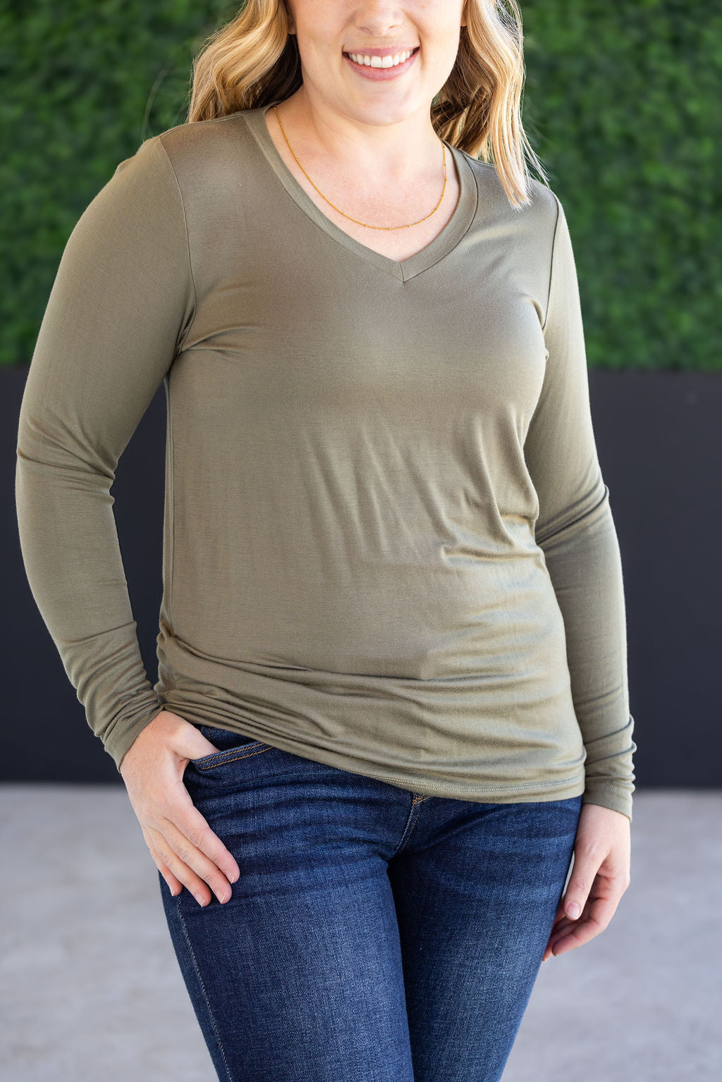 PREBOOK Larissa Long Sleeve - Olive