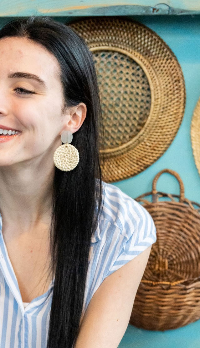 Dominica Earrings - Light Rattan Seashell