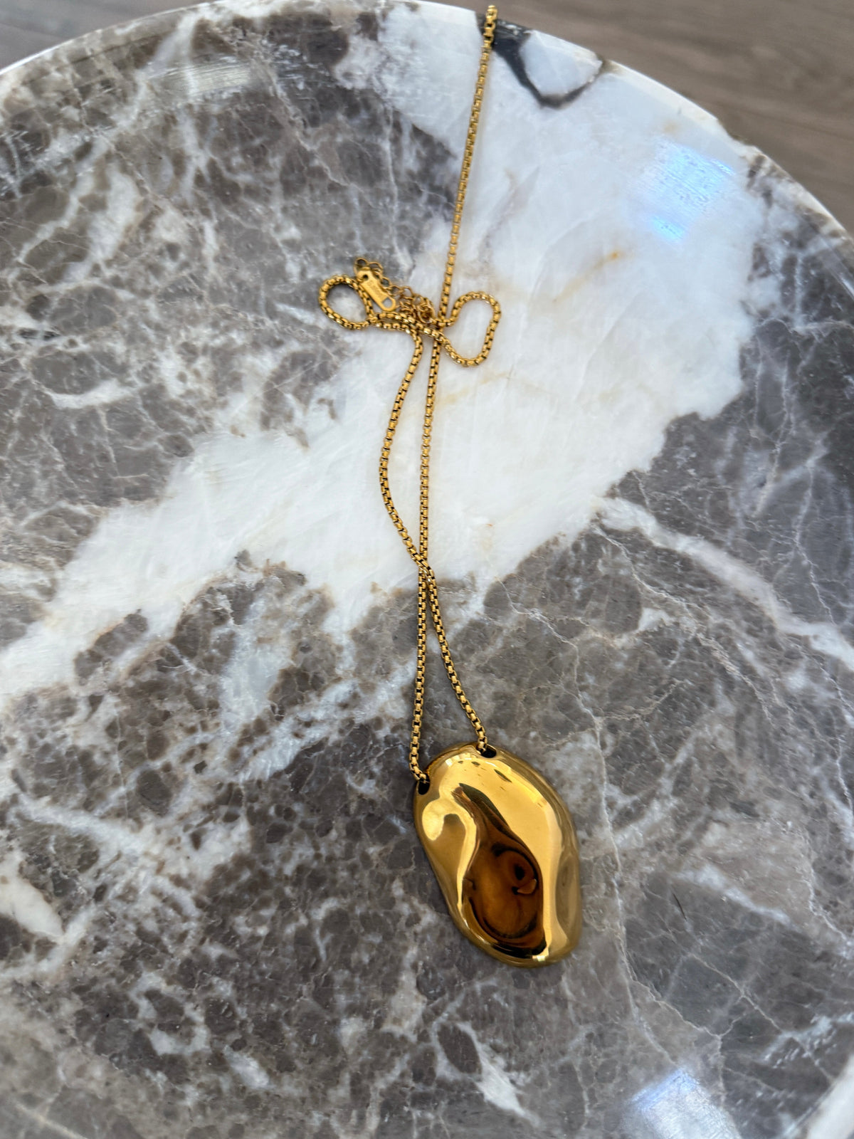 RILEY NECKLACE