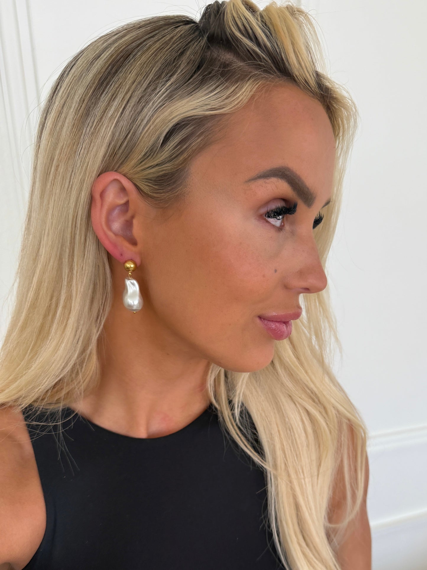 PEARL DROP EARRINGS
