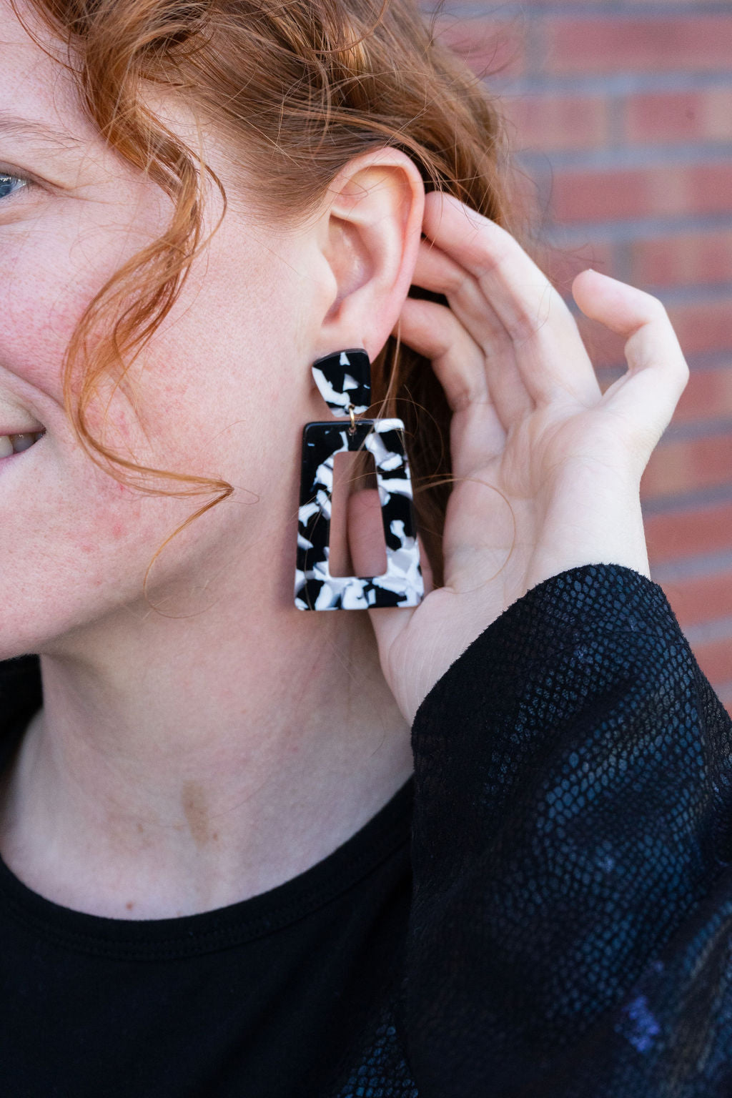 Avery Earrings - Black & White