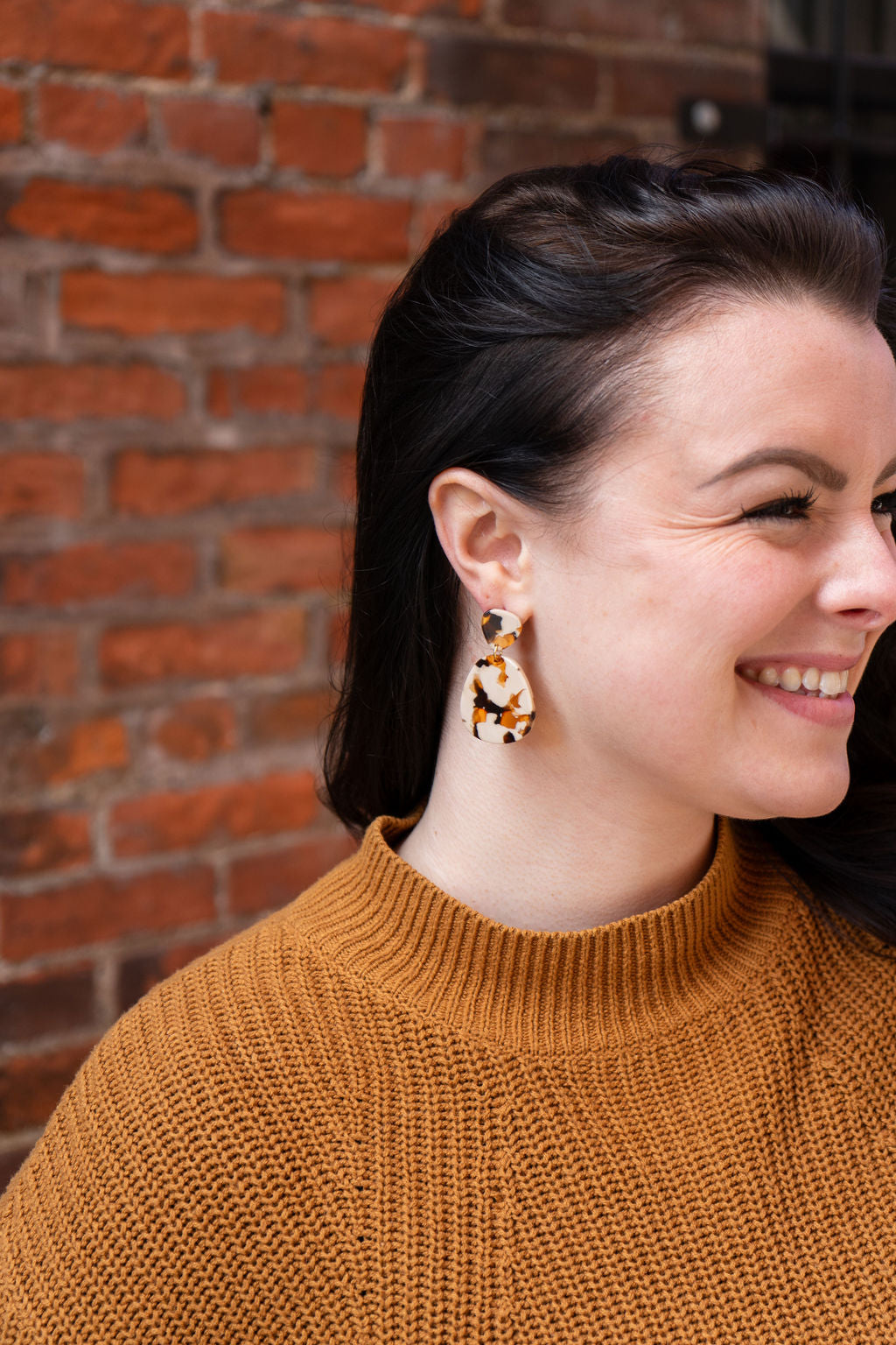 Penelope Earrings - Caramel Latte