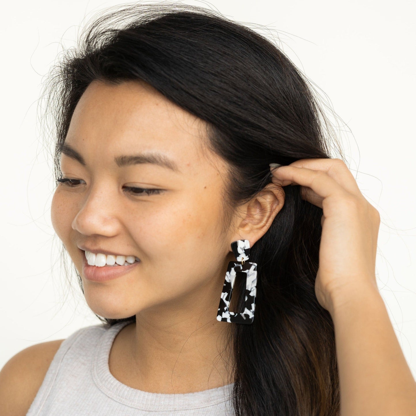 Avery Earrings - Black & White