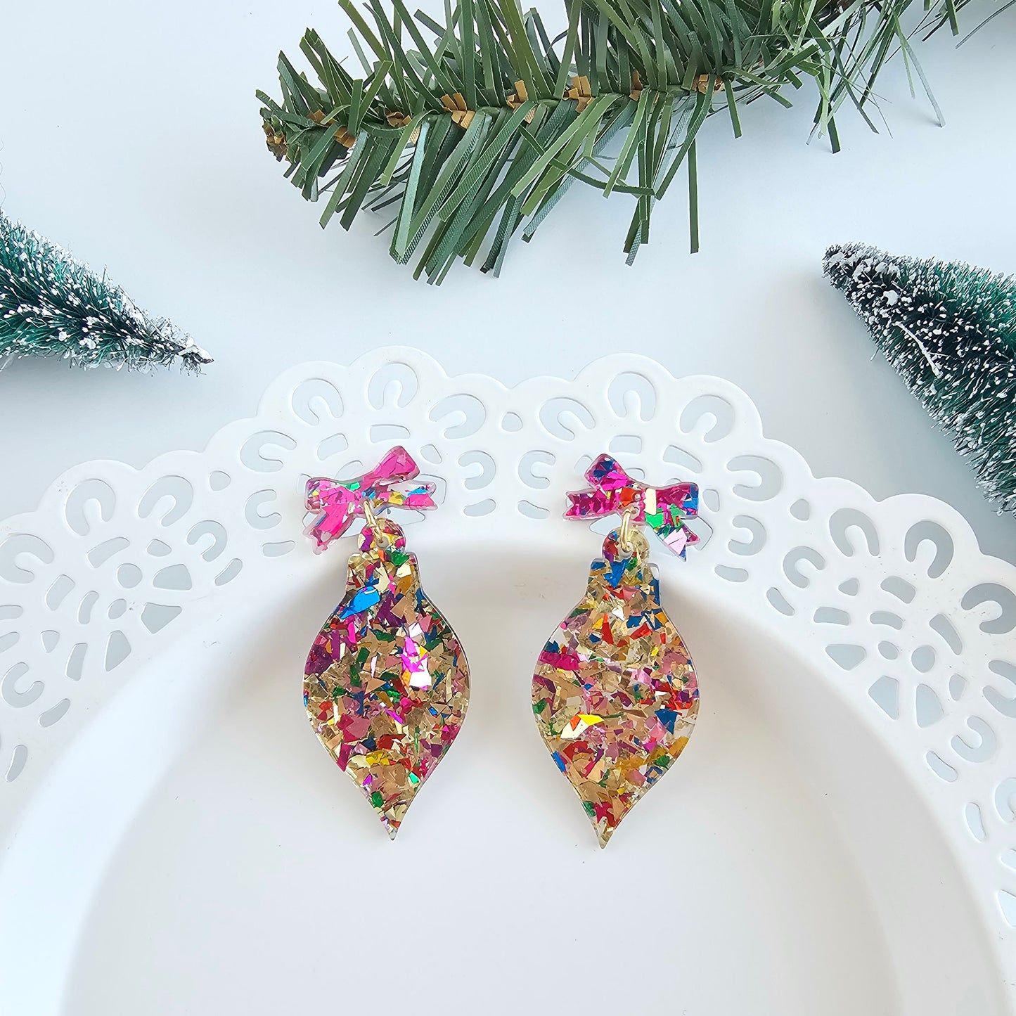 Christmas Ornament Earrings - Gold Sparkle